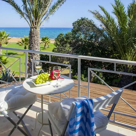 Beachfront Luxury In Close To All The Action, 1364